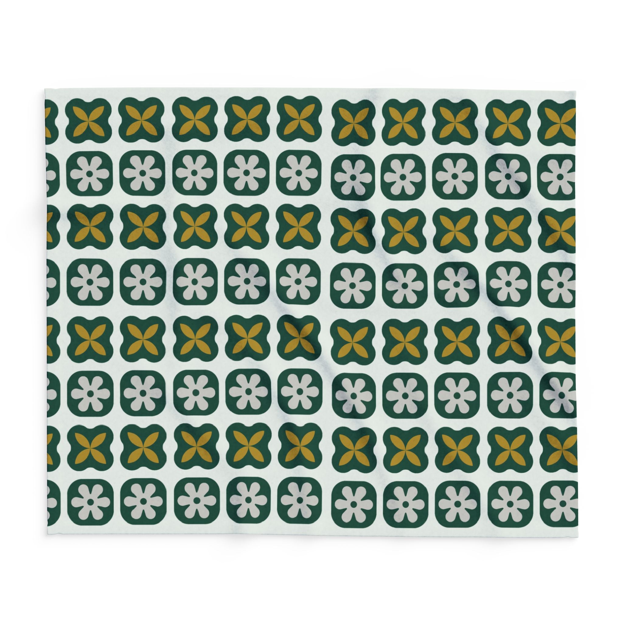 Green Retro Tile Fleece Blanket – Cozy Mid-Century Geometric Throw