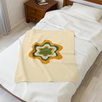 Retro Floral Star Plush Blanket — Velveteen Cozy Throw for Living Room & Dorm